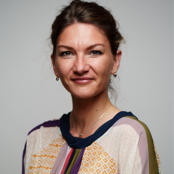Laura LEGIER - Agent immobilier - Responsable Marketing - Décoratrice d'intérieur