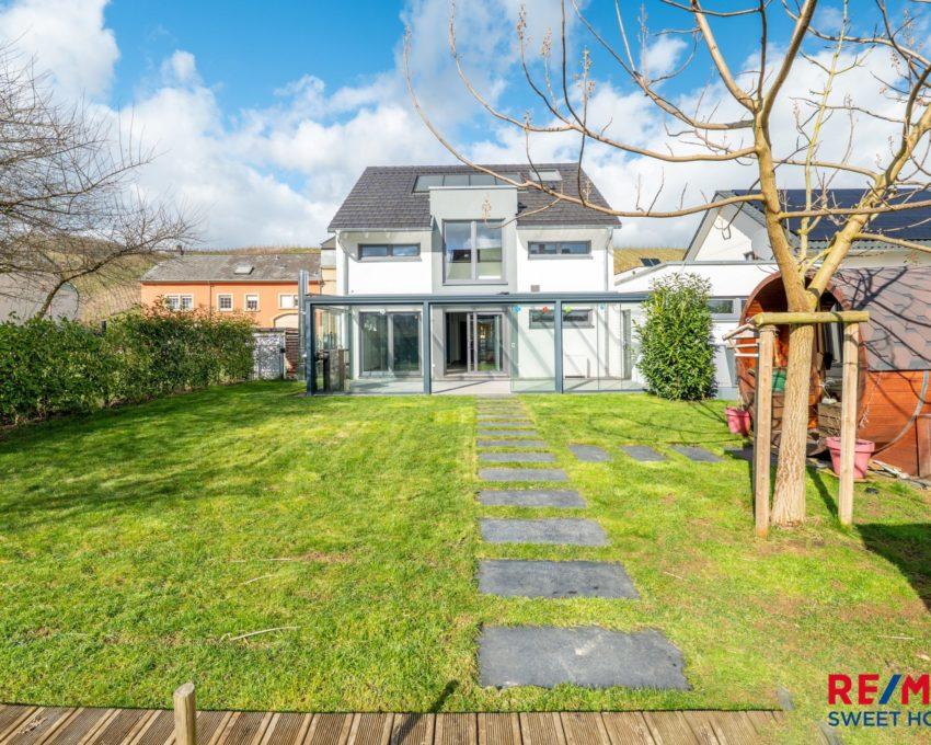 Contemporary 2 bedroom house with office in Wellenstein