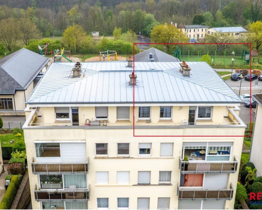 Penthouse avec terrasse panoramique à Howald